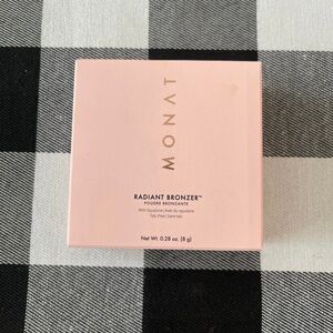 New!! Monat Radiant Bronzer- medium/tan